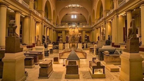 المتحف المصري بالتحرير يعرض قطعة أثرية فريدة من كنوز الملك بسوسنس الأول