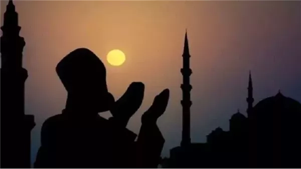 ‎مواقيت الصلاة، موعد أذان الفجر اليوم الجمعة 14- 3