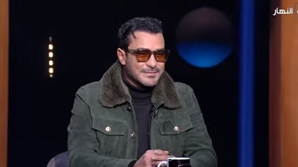 كنت بدخل السينما أتشتم، محمد رجب يكشف قصة خلافه مع السبكي