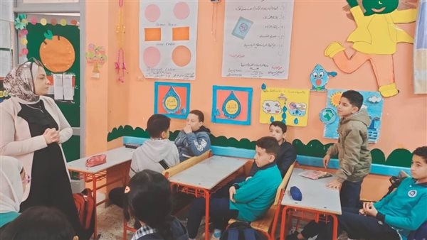 جامعة القناة تنظم برامج عن الحماية الإلكترونية لطلاب المدارس (صور)