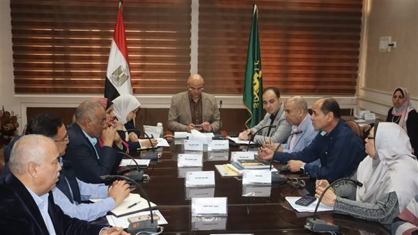 محافظ القليوبية يتابع مستجدات تنفيذ الخطة الاستثمارية