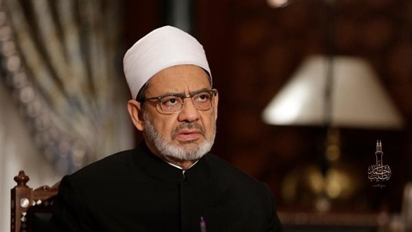 شيخ الأزهر يلغي اجتماعات اليوم الثلاثاء بناء على نصيحة من طبيبه