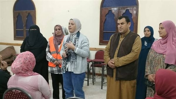حملة "طرق الأبواب" تواصل تقديم الدعم للأسر الأولى بالرعاية في الإسماعيلية (صور)