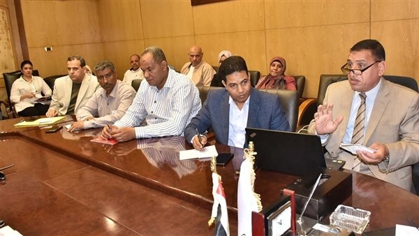سكرتير عام الأقصر يعقد اجتماع اللجنة التنسيقية للسكان (صور)