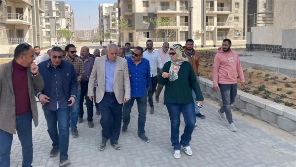 نائب رئيس هيئة المجتمعات العمرانية يتفقد المشروعات التنموية والسكنية بالشيخ زايد