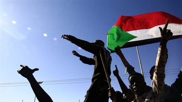 بعد بسط السيطرة، الجيش السوداني داخل القصر الرئاسي في الخرطوم (فيديو وصور)