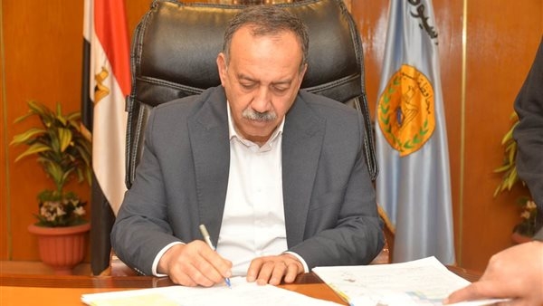 محافظ أسيوط: تجهيز كافة المستلزمات اللوجستية لامتحانات الثانوية العامة
