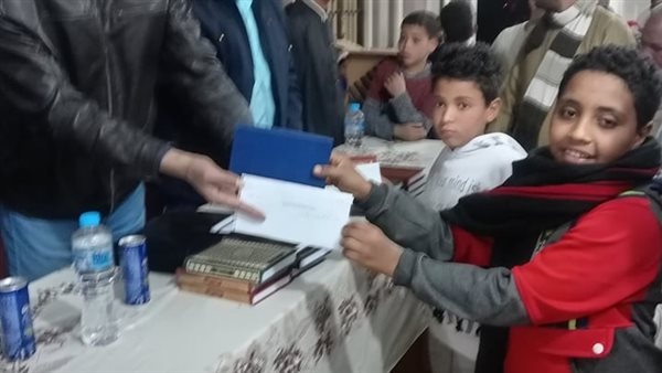 "شباب العزبة" يكرم 100 من حفظة القران الكريم فى سوهاج