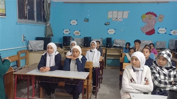 جامعة القناة تنظم برنامجا تدريبيا عن الاستخدام الآمن للتكنولوجيا (صور)
