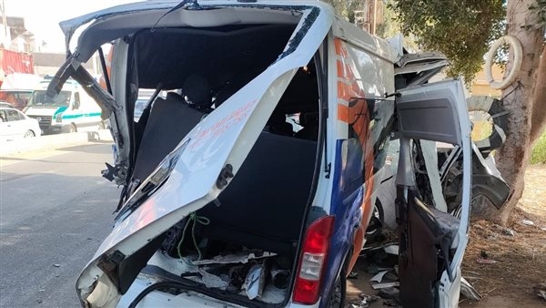 مصرع أحد مصابي حادث تصادم ميكروباص وتريلا على طريق جمصة بالدقهلية