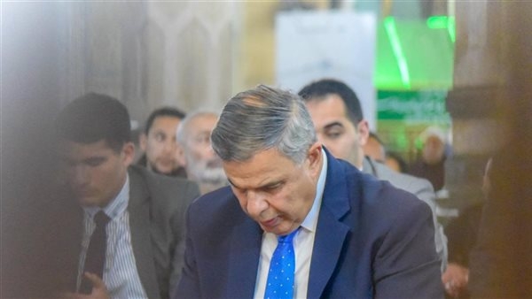 محافظ الإسكندرية يشهد احتفالية "ليلة القدر" بمسجد سيدي أبي العباس المرسي