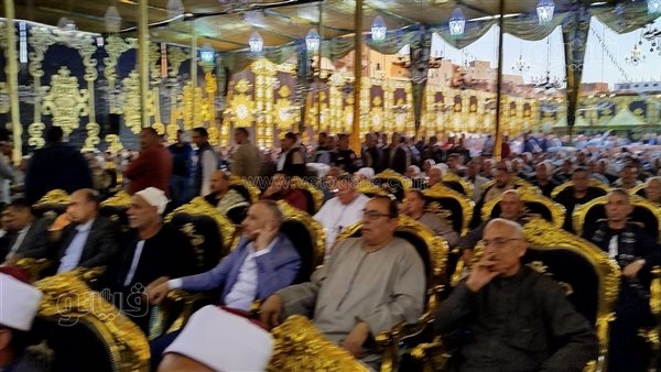 المئات يشهدون جلسة صلح لإنهاء خلافات ثأرية بين عائلتين بالغربية (فيديو)