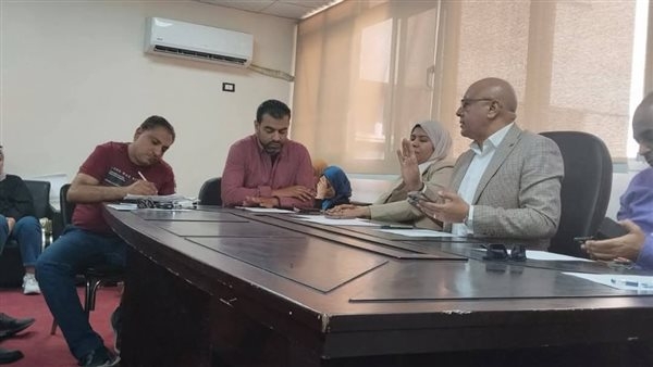 وكيل صحة قنا يجتمع بمديري الإدارات والمستشفيات لمناقشة الخطط الإشرافية