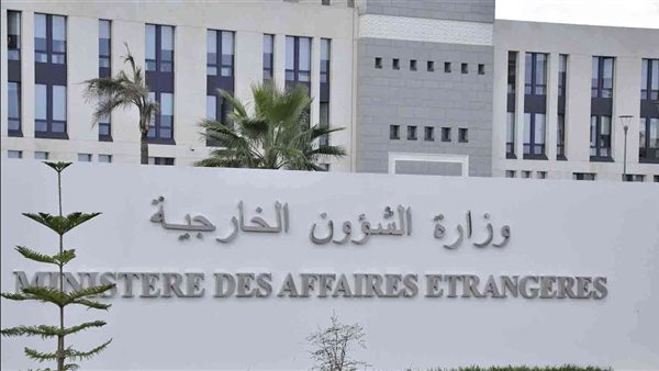 احتجاج جزائري لدى باريس على حبس موظف قنصلي بفرنسا