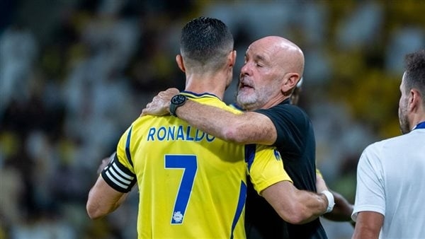 النصر السعودي يعلن موقف مدربه بيولي رسميا