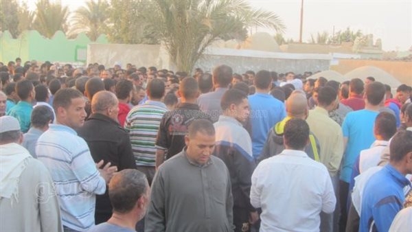 تشييع جثامين نائب رئيس مجلس الدولة ونجليه ضحايا حادث انقلاب سيارة بترعة ببنى سويف