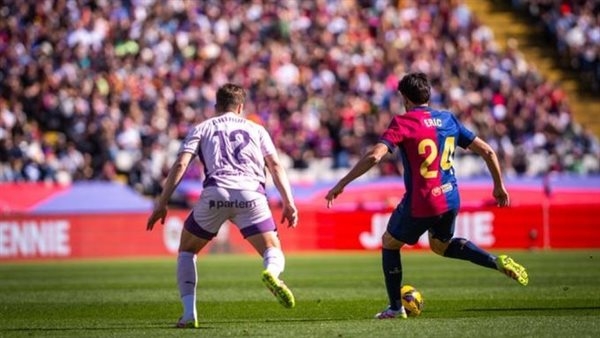 الاتحاد الإسباني يورط حكم مواجهة برشلونة وجيرونا بسبب تسجيلات الفار