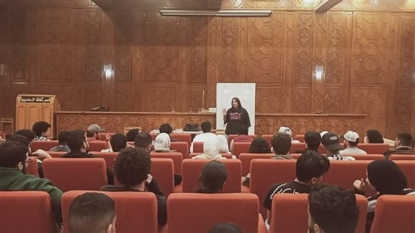 مناقشة النص المسرحي وفنيات الديكور المسرحي ضمن مشروع ابدأ حلمك بالإسماعيلية (صور)