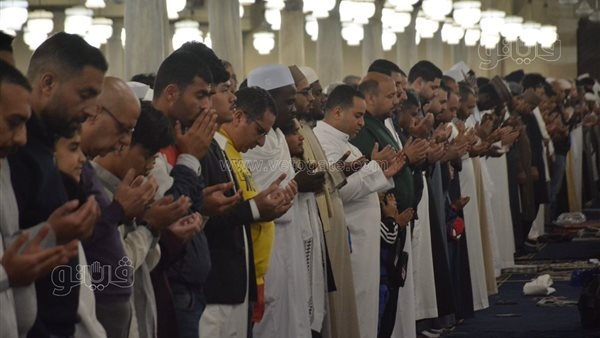 تفسير حلم سماع تكبيرات العيد في المنام وعلاقته بزوال الهموم