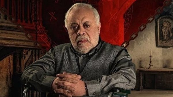 أشرف زكي مهاجما الحكومة بسبب لجنة الدراما: "بيهمشونا وبيلغوا دورنا "