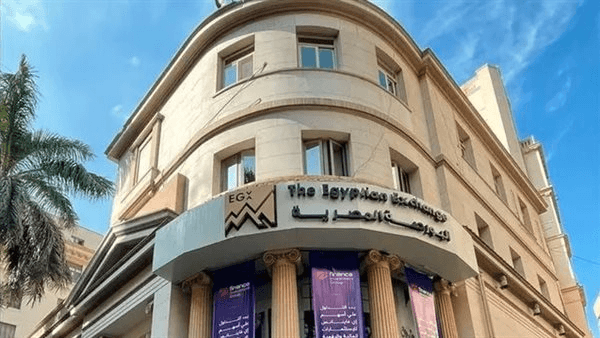 البورصة تختتم أسبوعها على صعود جماعي.. رأس المال السوقي يربح 8 مليارات جنيه.. وقرار خفض الفائدة يعزز شهية المستثمرين تجاه سوق المال والأسهم عالية العائد