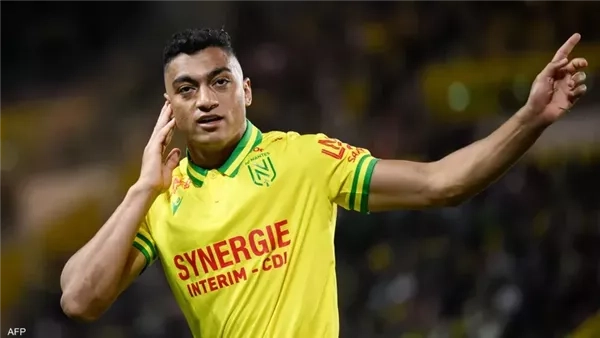 مصطفى محمد بديلا، التشكيل الرسمي لمباراة نانت وباريس في الدوري الفرنسي