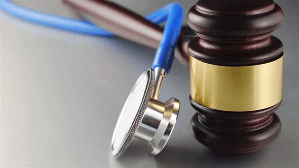 ضوابط وإجراءات الصلح بقانون المسؤولية الطبية وسلامة المريض