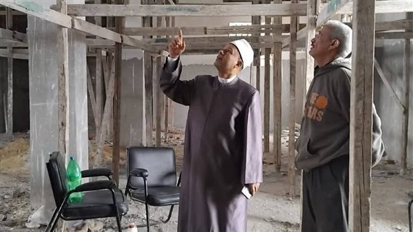 جولة مفاجئة من وكيل الأوقاف بالإسماعيلية على أعمال الصيانة بالمساجد (صور)