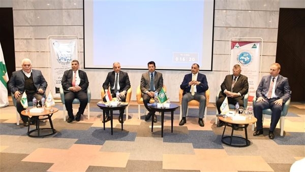 أشرف صبحي ومحافظ الاسماعيلية يفتتحان ملتقى الشباب العربي للسياحة الشبابية والأسفار