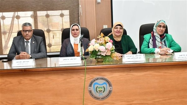 طب أسنان القناة تنظم المؤتمر البيئي الأول وملتقى التوظيف الثاني (صور)