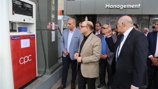 عقب رفع أسعار البنزين، محافظ كفرالشيخ يتفقد عددا من محطات الوقود "صور"