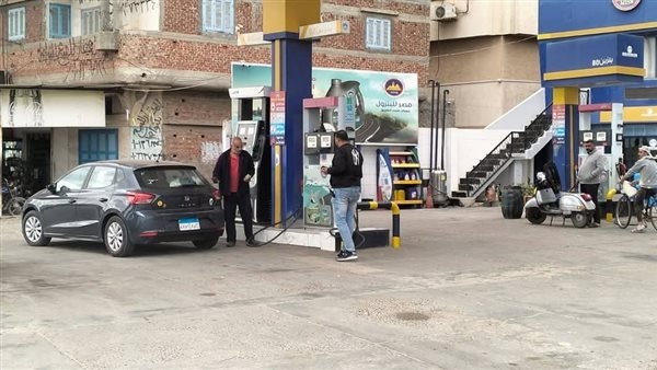 حملات مفاجئة وسحب العينات، التموين تتخذ 5 إجراءات لـ لضبط الغش بمحطات الوقود