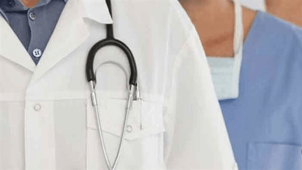 عقوبة ارتكاب خطأ طبي لمتلقى الخدمة وفقا لقانون المسئولية الطبية