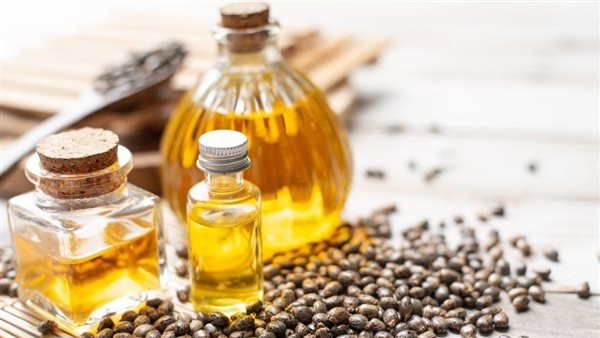فوائد زيت الخروع لعلاج الإمساك والالتهابات وتكثيف الرموش والحواجب
