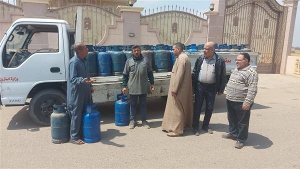 محافظ الشرقية يوجه بضخ 1000أسطوانة بوتاجاز لعزبة عبد العاطي الأشقر