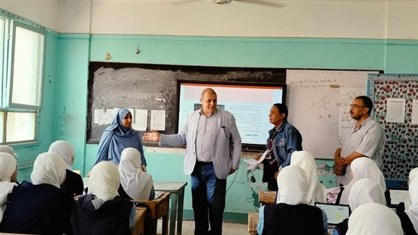 طلاب مدرسة المتفوقين بقنا يحرزون المركز الثالث بين شباب المبتكرين