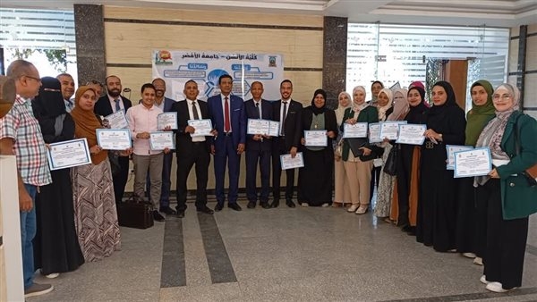 28 باحثًا يشاركون في مؤتمر شباب الباحثين بكلية الألسن بجامعة الأقصر