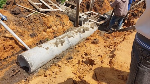 بدء تنفيذ طريق الحمادات السحارة أبو آدم بالإسماعيلية (صور)