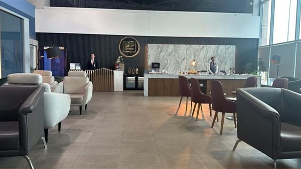 تطوير استراحات صالات السفر بمطار القاهرة الدولي