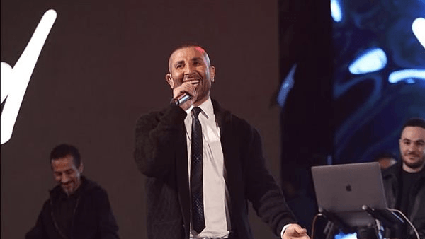 بعد واقعة محمد رمضان، رسائل الجمهور إلى أحمد سعد بسبب ملابس آخر حفلاته