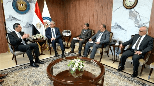 وزير البترول يبحث مع انرجين اليونانية زيادة الإنتاج بالبحر المتوسط