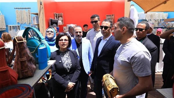 التضامن تفتتح معرض "ديارنا للحرف اليدوية والتراثية" بالجونة بالتعاون مع مؤسسة ساويرس للتنمية الاجتماعية