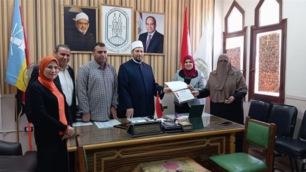 رئيس منطقة الإسكندرية الأزهرية يكرّم أعضاء الجودة وقيادات التعليم