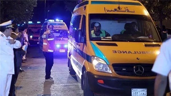 انتظام حركة المرور أعلى محور المشير طنطاوي بعد تصادم سيارة بالرصيف ووقوع إصابات