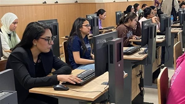انطلاق امتحانات منتصف الفصل الدراسي بـ آداب عين شمس