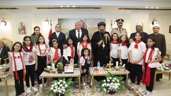 قيادات الوادي الجديد يهنئون أقباط المحافظة بعيد القيامة المجيد