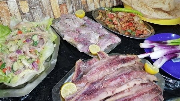 القومي للبحوث يقدم تحذيرات مهمة حول تناول الفسيخ في شم النسيم