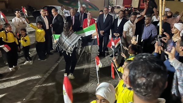 محافظ قنا ومسؤولو الأمم المتحدة يتفقدون مواقع مشروع السياحة الريفية بقرية دندرة
