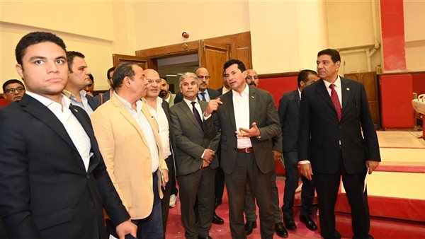 أشرف صبحي يناقش مستقبل الرياضة المصرية مع رؤساء تحرير الصحف والمواقع