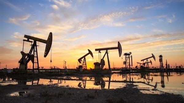 النفط يستقر مع ترقب نتائج المحادثات الأمريكية الإيرانية